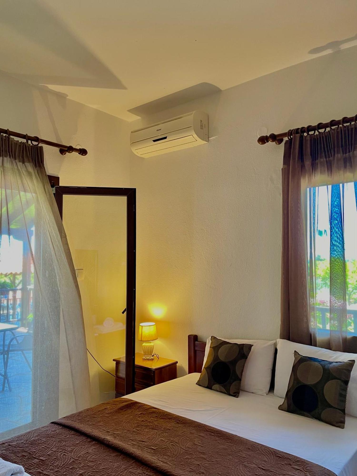 Anna Dani Apartments Vourvourou Exterior foto